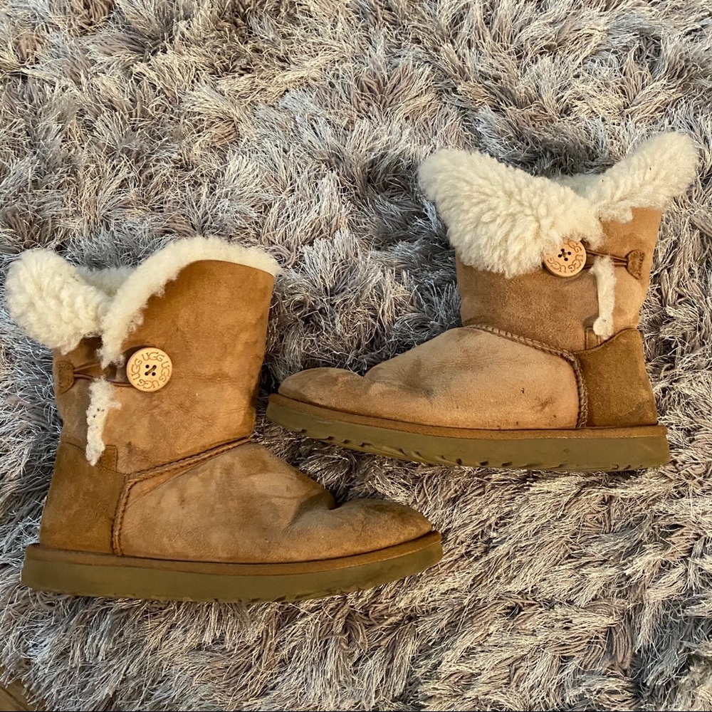 Ugg Bailey Button - image 4